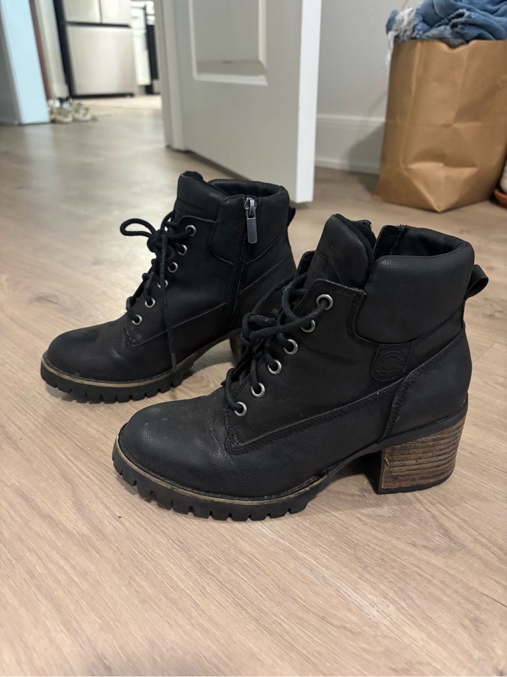 Women’s Black Lace-Up Block Heel Boots